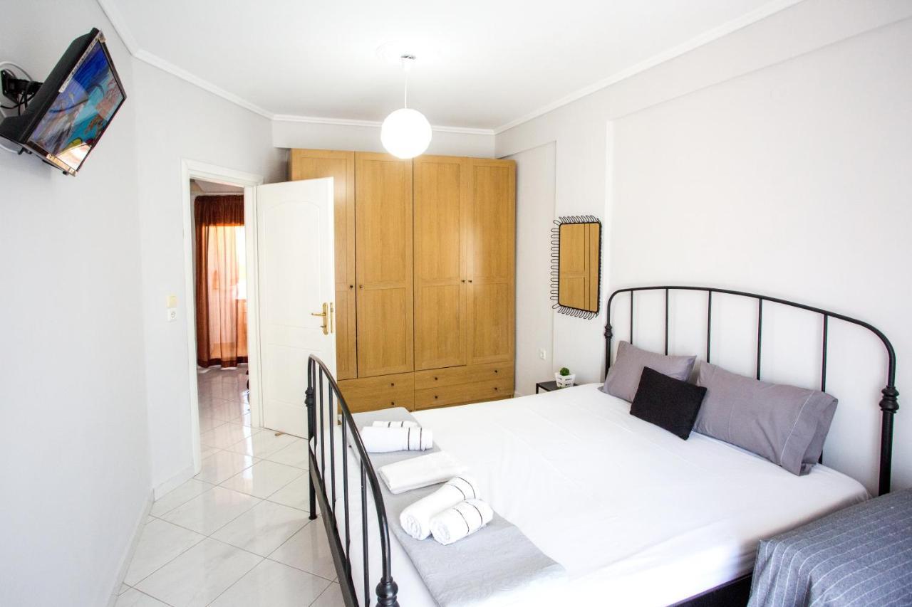 Ammos Studios & Apartments Néa Péramos Bagian luar foto
