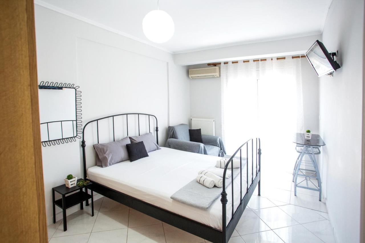 Ammos Studios & Apartments Néa Péramos Bagian luar foto