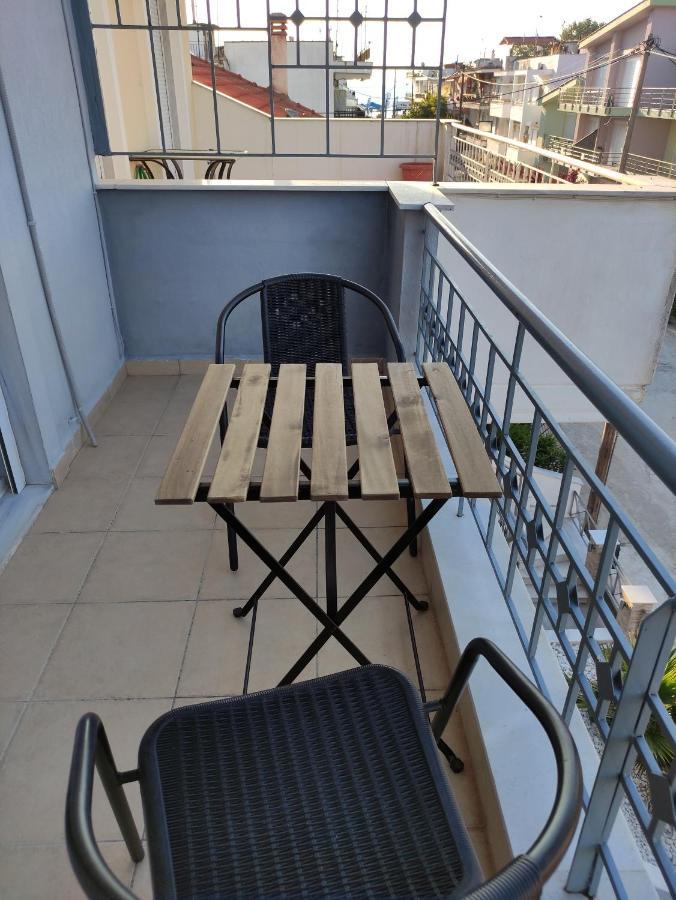 Ammos Studios & Apartments Néa Péramos Bagian luar foto